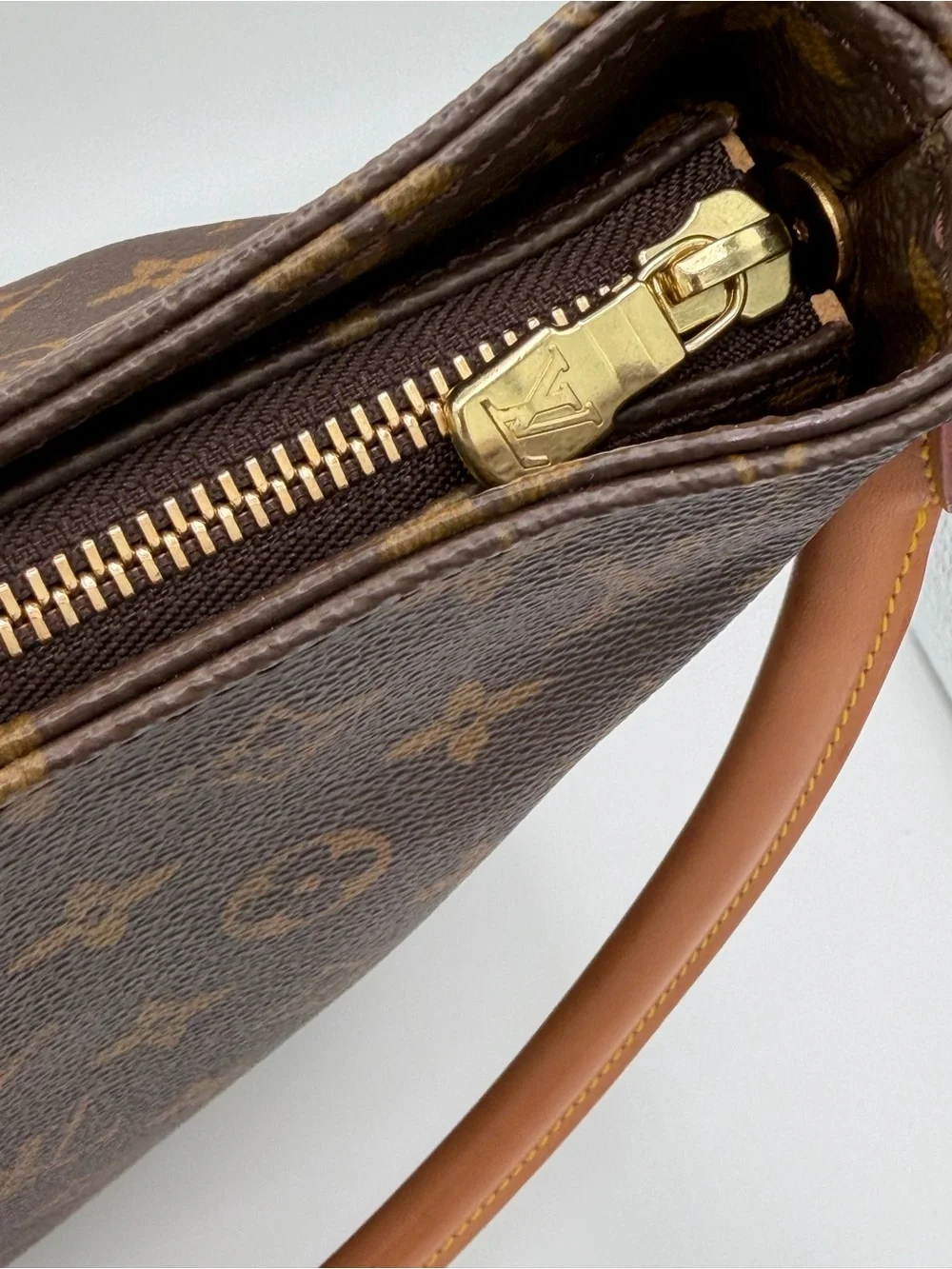 Louis Vuitton Monogram looping Shoulder bag GM❤️😍